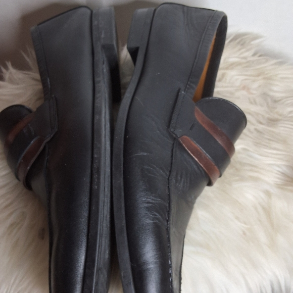 Magnanni Men's Daniel Brown Trim Flex Loafers 9 - Picture 9 of 12